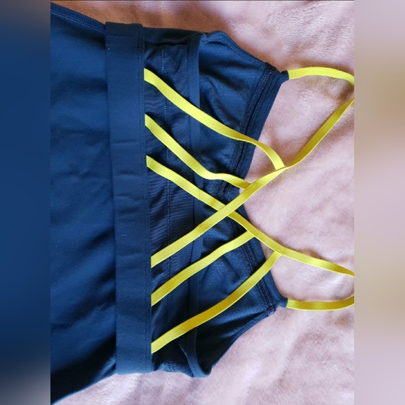 Lululemon Just Breathe Tank Alberta Lake sz-8 - Picture 5 of 11